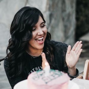 Meet your Posher, Mj